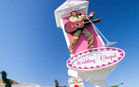 Słynny szyld kaplicy ślubnej w Las Vegas z Elvisem Presleyem. Idealne miejsce na szybki ślub!