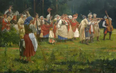 Tłum ludzi w strojach ludowych świętuje, muzycy grają, a dzieci tańczą. Obraz oddaje staropolskie zwyczaje weselne.